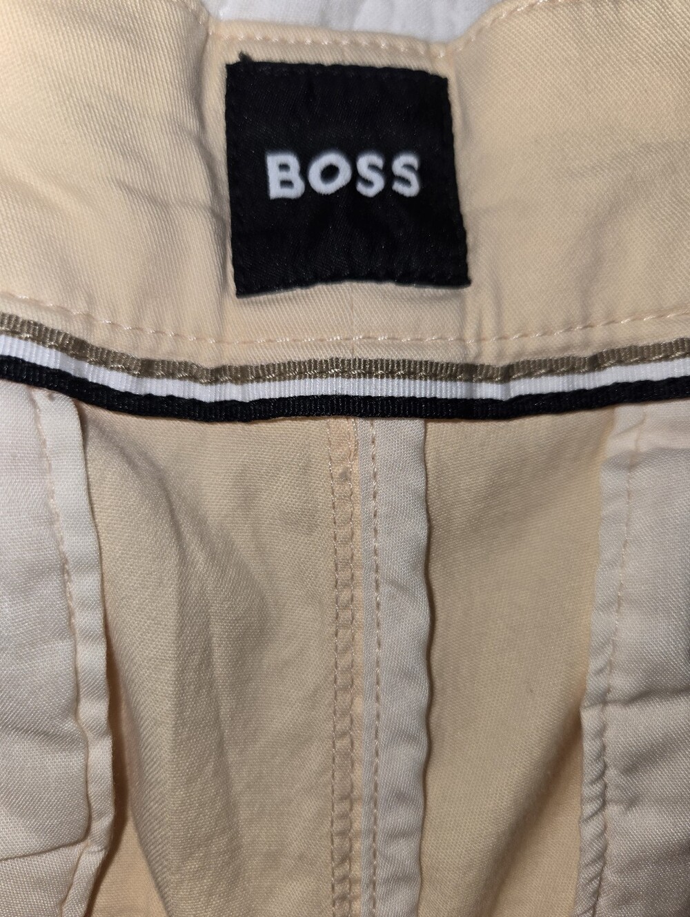 Hugo Boss Slice Slim Fit Chino Shorts in Light Peach - Picture 6 of 8